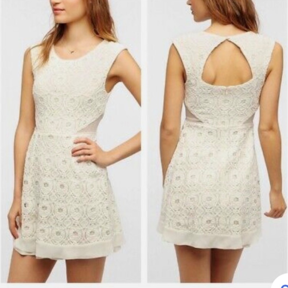 Urban Outfitters Kimchi Blue Camilla Medallion Lace Dress